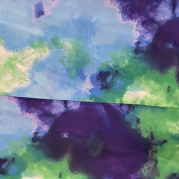 One World Live and Let Live Woman's Top Size S with Attached Tank Top - Picture 5 of 8